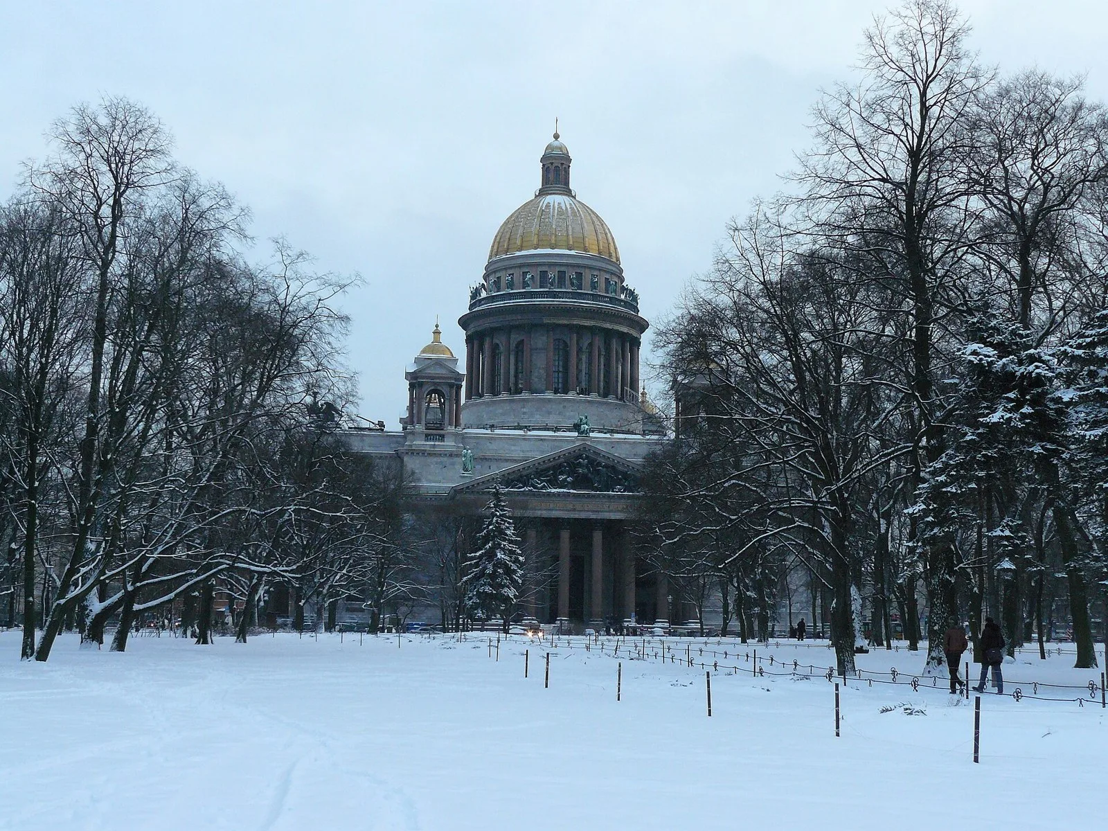Исаакиевский собор зимой