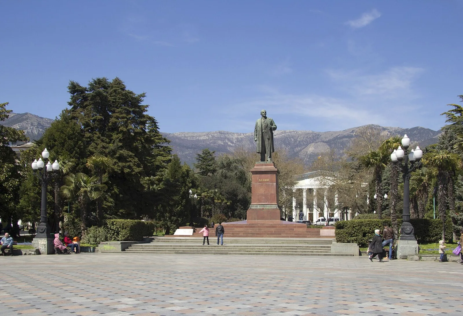 Yalta embankment